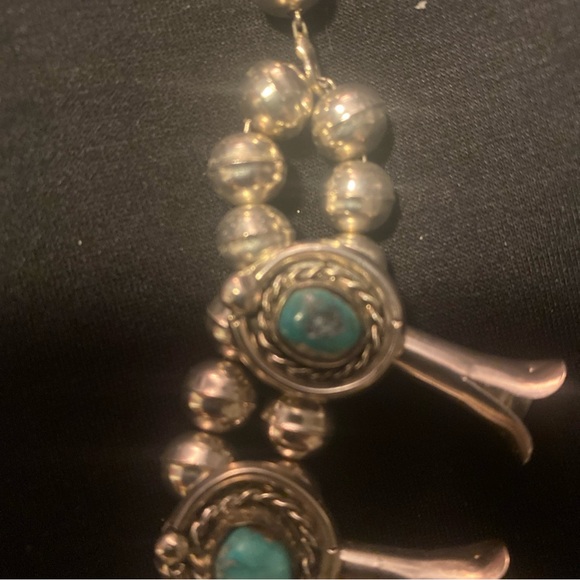 VINTAGE Antique Navajo Kingman Turquoise Sterling SILVER Squash Blossom Necklace - Picture 4 of 15